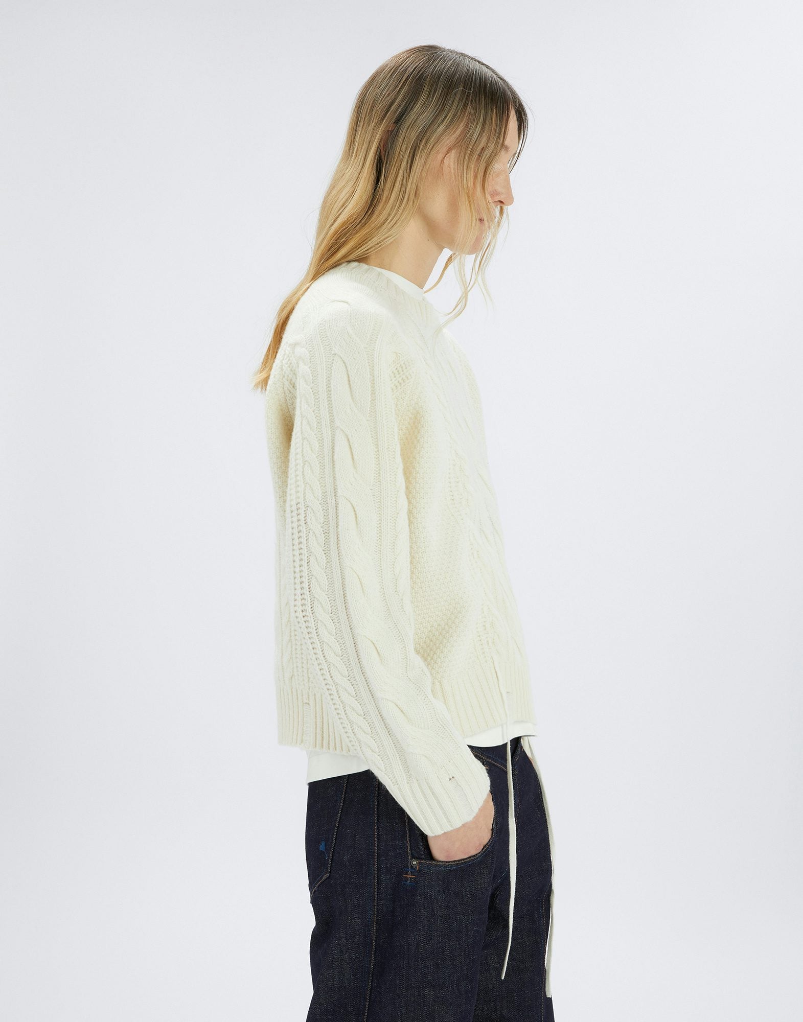 HIGH 751685 REVUE PO