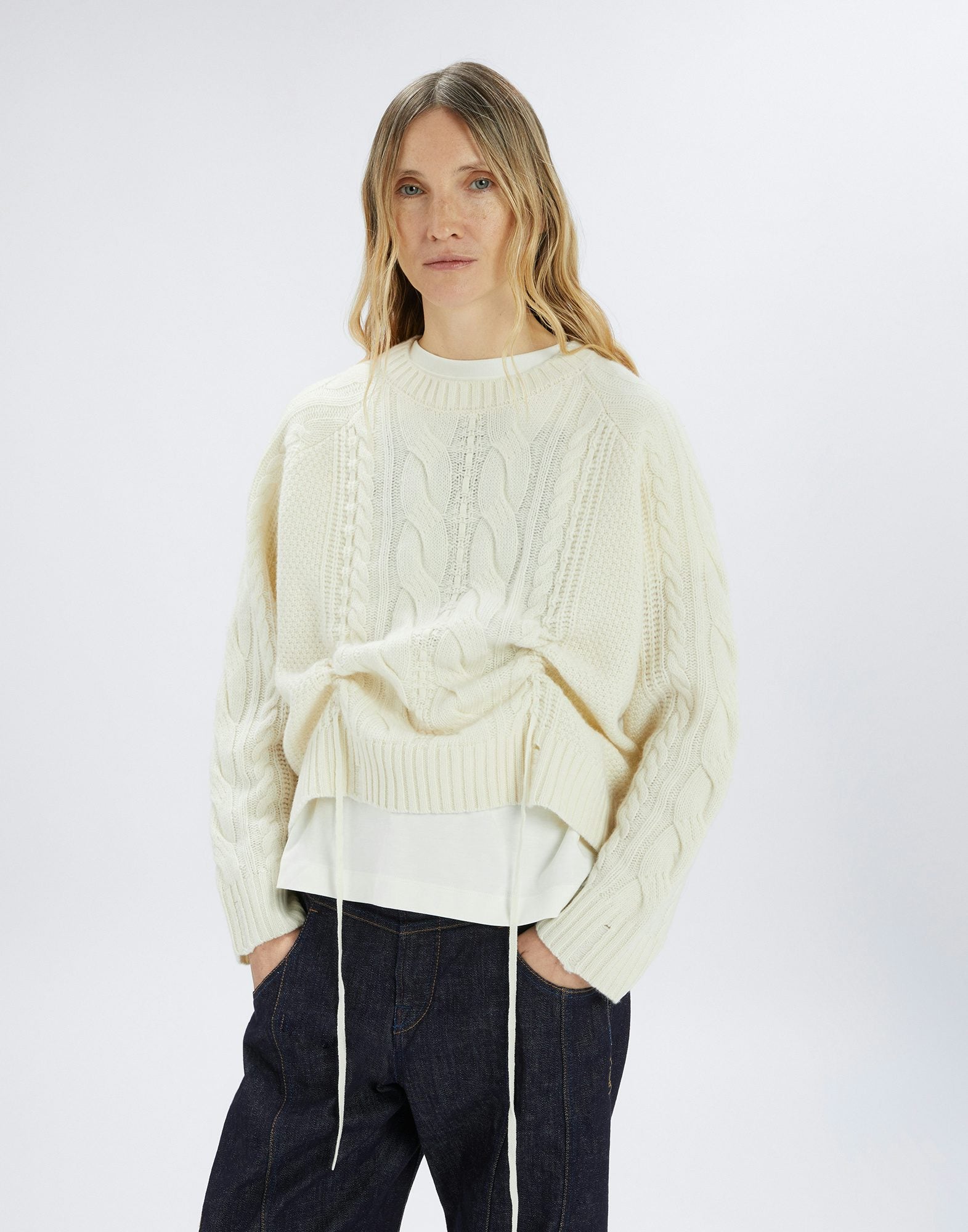 HIGH 751685 REVUE PO