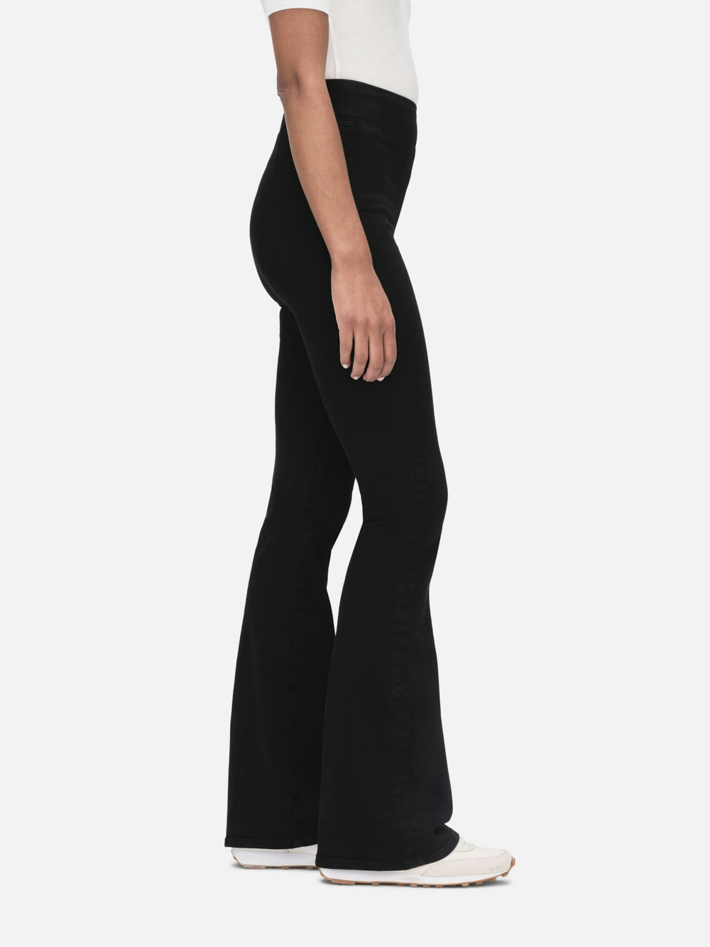 FRAME JSFL631 THE JET SET FLARE JEAN