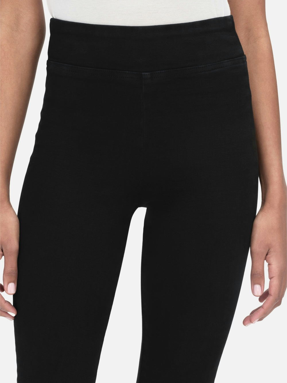 FRAME JSFL631 THE JET SET FLARE JEAN