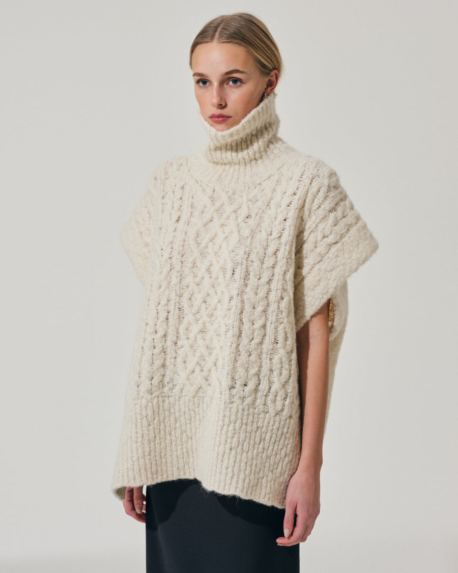 SCAGLIONE DNW157 ARAN STITCH PONCHO