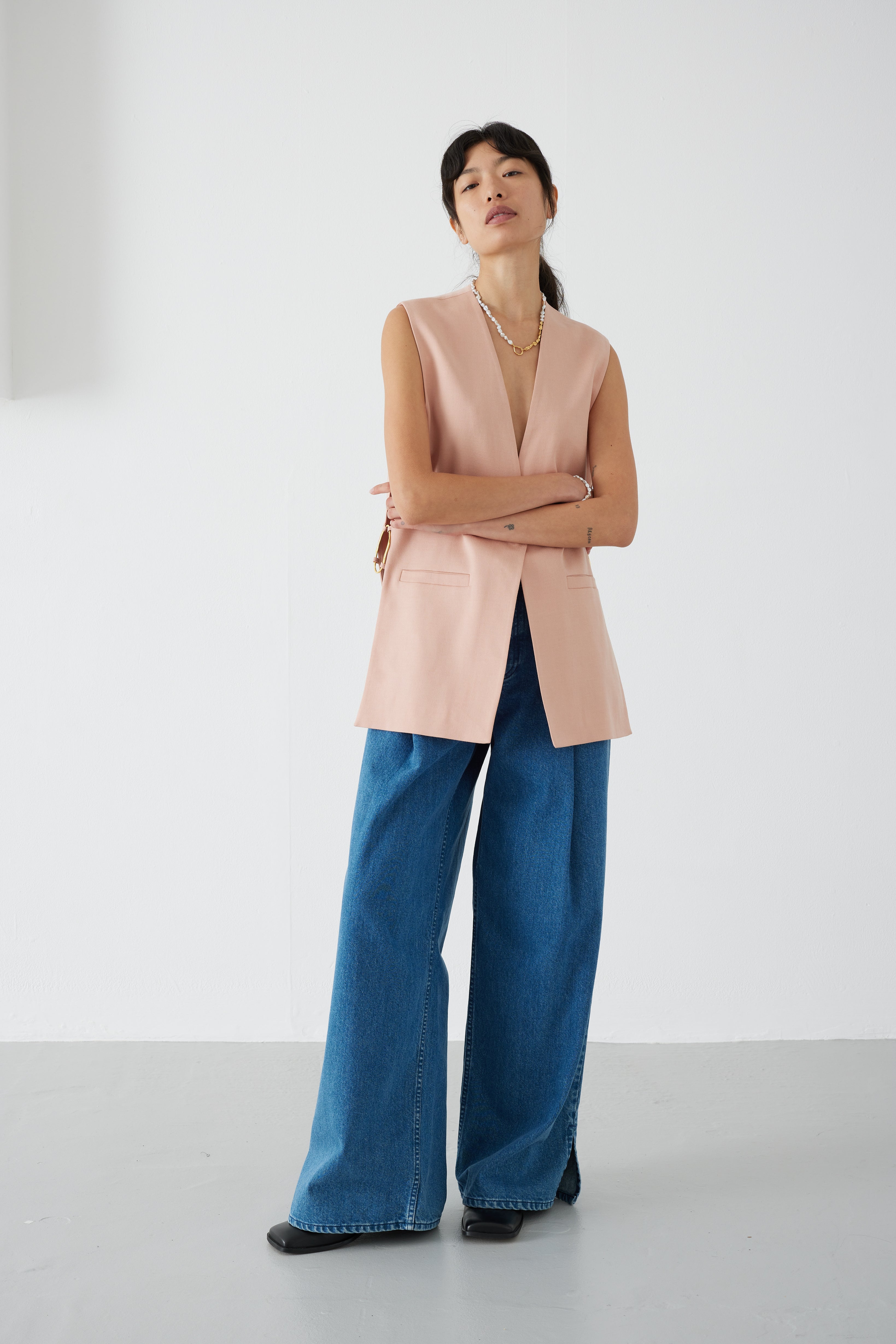 MOTHER OF PEARL FARRAH WAISTCOAT